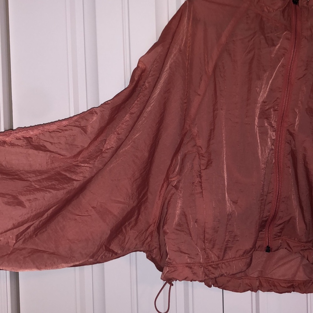 Cropped rain jacket - Picture 2 of 6